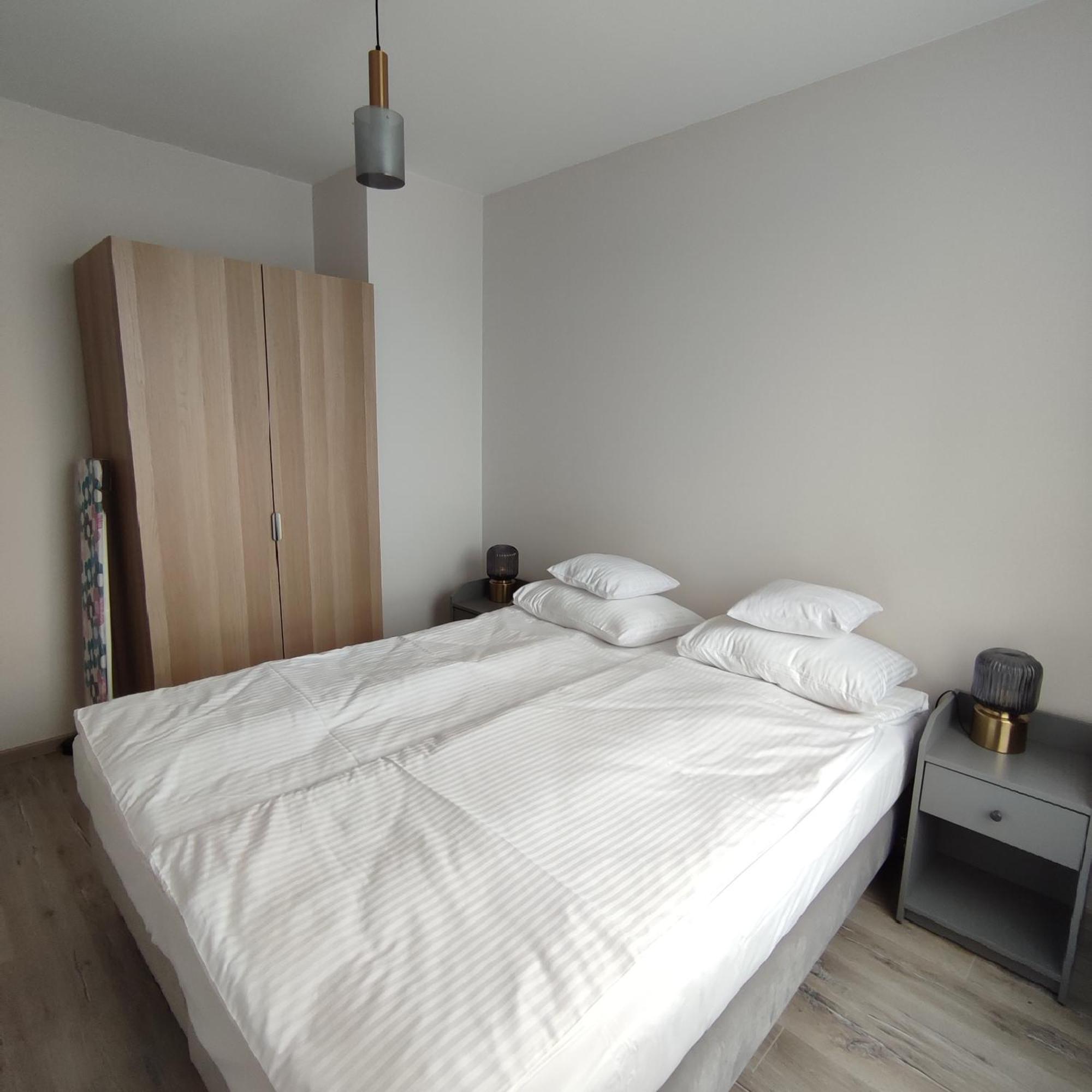 Apartamenty Przy Mogilskiej Z Miejscem Postojowym — Photos 2